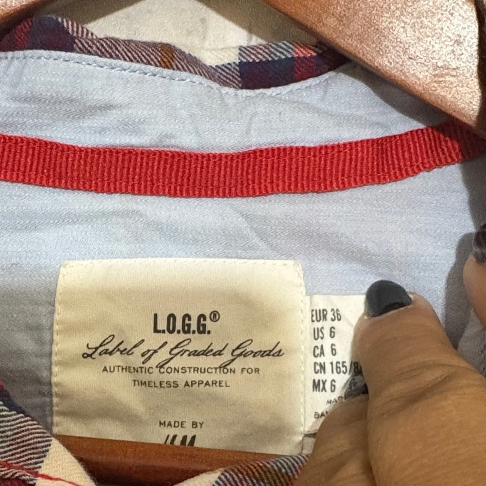 H&M L.O.G.G Crew Red and White Plaid Button Down Shirt, size 6 with - Picture 2 of 9